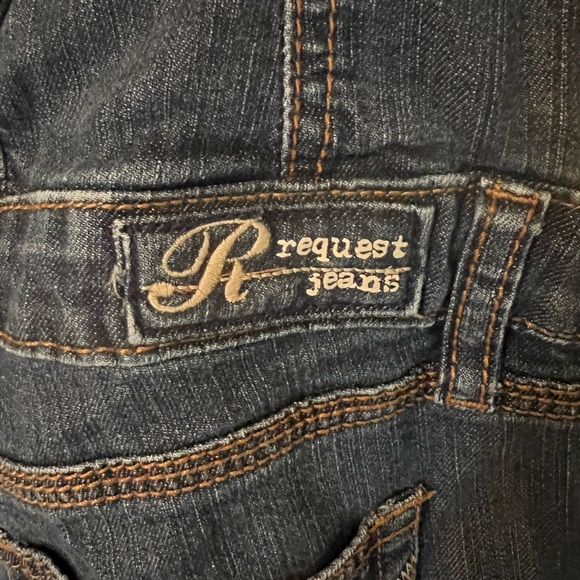 High Rise Button-Up Blue Jeans - Picture 3 of 4